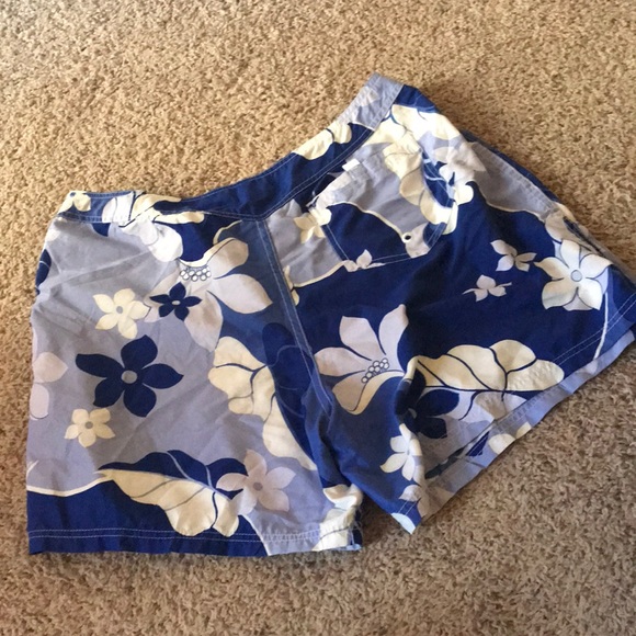 Blue Hawaiian Print Board-Shorts - Picture 4 of 4